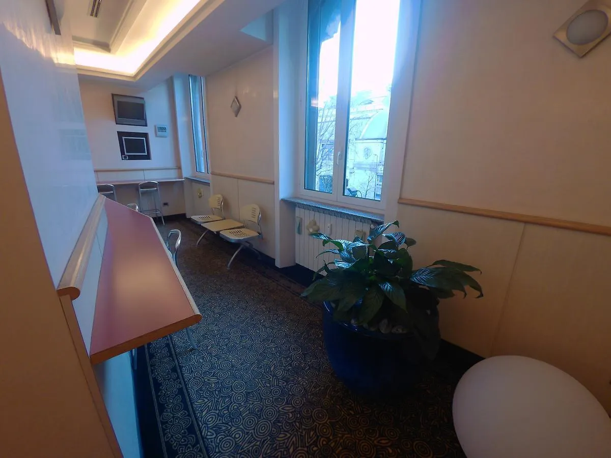 Hotel Ada Milano 2*,  Italia